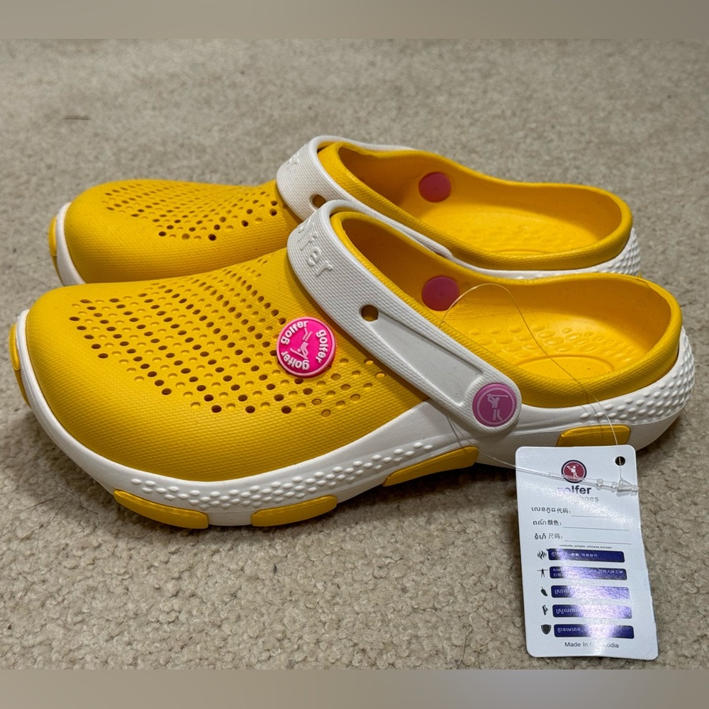 Crocs Shoes for Women. Comfy Shoes.